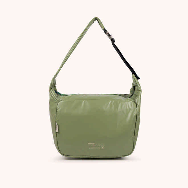 Bolso Hobo Minimalista en Poliamida Reciclada DEEP RECYCLED HOBO KHAKI (1)