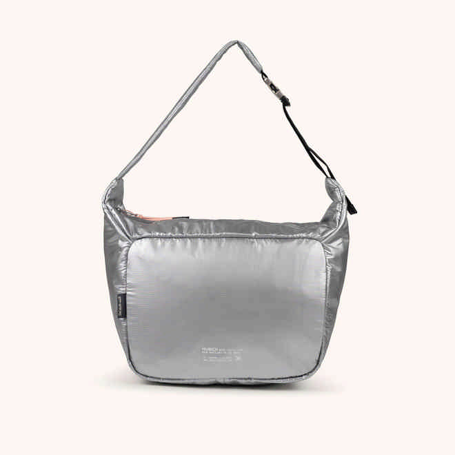 Bolso Hobo Minimalista en Poliamida Reciclada DEEP RECYCLED HOBO PLATA (1)