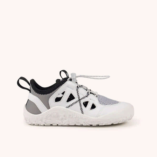 MUNICH MINI GLOSS 03 Zapatilla Barefoot Infantil Multideporte Blanca y Gris (1)