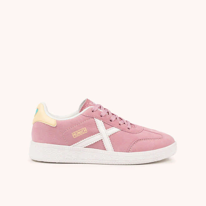 MUNICH MINI BARRU 18 Zapatillas Infantiles Rosa Pastel con Cordones y Detalles en Crema (1)