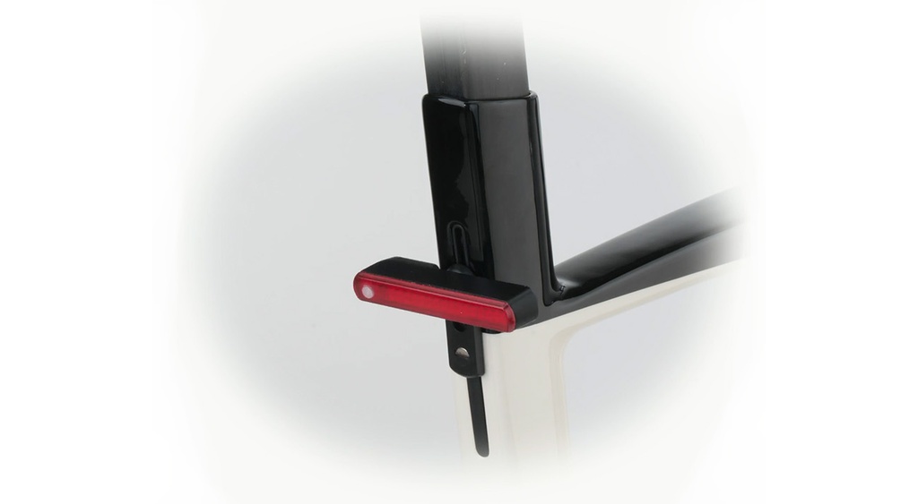 KIT LUZ TRASERA PLANCK (2)