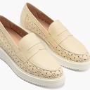 Mocasin picados mujer en piel napa CREMA (1)