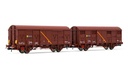 RENFE, set de 2 vagones cerrados de 2 ejes J2, "Vagón Aislante", uno con luz roja trasera intermitente, ép. IV. Ejes para sistema AC: HC6101 (11,27 x 24,25 mm) (1)