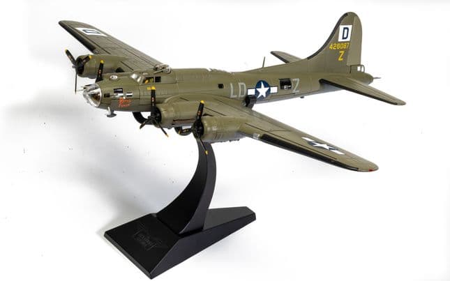 B-17F Flying Fortress 'Royal Flush' - 8th Air Force - Lt Robert "Rosie" Rosenthal (1)