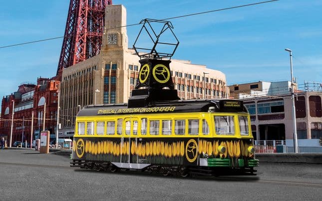 Brush Railcoach - Blackpool Transport 'Interflora' (2)