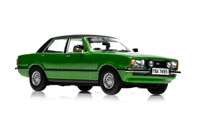 Ford Cortina Mk4 2.3 Ghia - Regency Green (2)