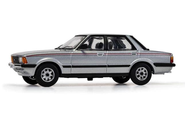 Ford Cortina Mk5 Crusader 1600 'The Last Cortina' Strato Silver (4)