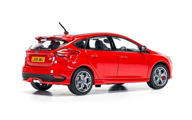 Ford Focus Mk3 ST, Race Red (2)