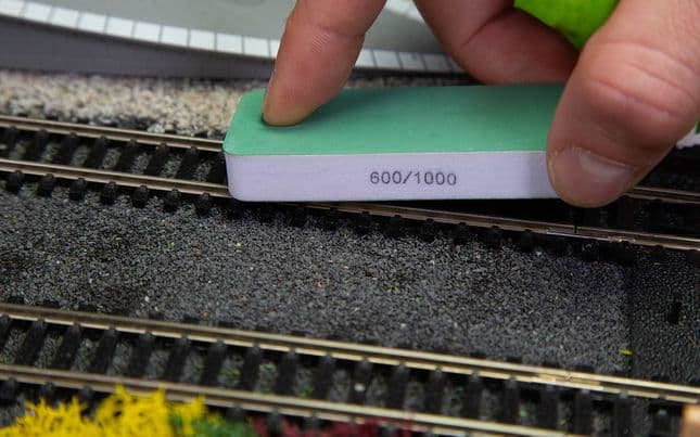 Hornby Beginners Build-a-Layout Tool Set (5)