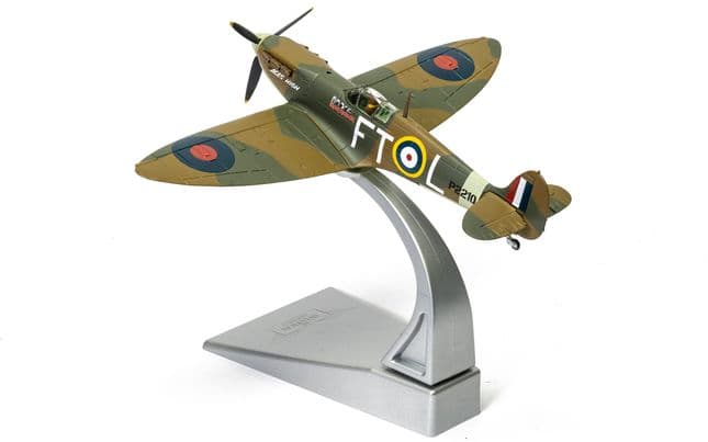 Supermarine Spitfire Mk.II - Iron Maiden 'Aces High' (2)