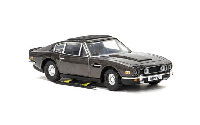 James Bond Aston Martin V8 Vantage Volante'The Living Daylights' (4)