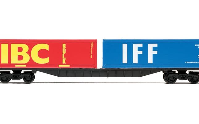 RailRoad BR, FFA Container Wagon, with two 30' containers - Era 7 (2)
