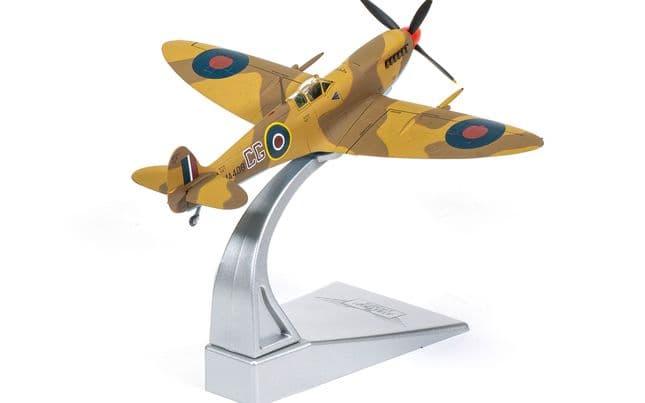 Supermarine Spitfire Mk.IXc - RAF No. 322 - WG CDR Colin Falkland Gray (2)