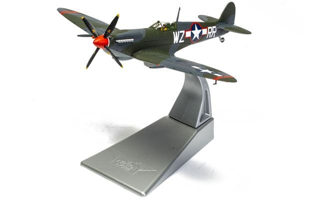 Supermarine Spitfire Mk.IXc 'Porky II' - 31st USAAF - Lt. Robert Connor (1)