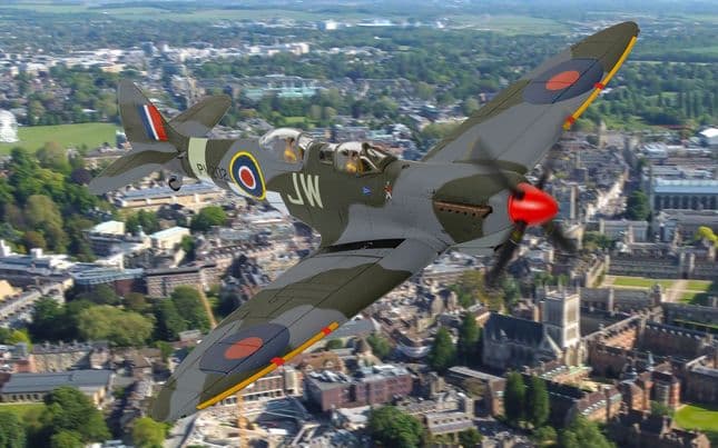 Supermarine Spitfire T9 - PV202 - Aerial Collective - Duxford Airfield (8)