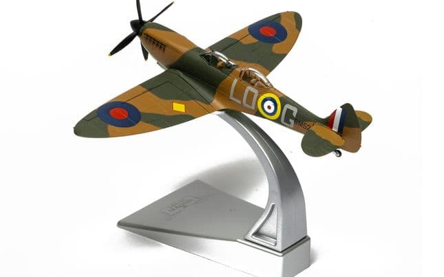 Supermarine Spitfire T9 - SM520 - Spitfires.com - Goodwood Aerodrome (2)