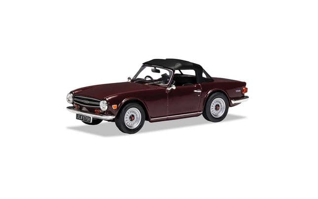 Triumph TR6. Damson (1)