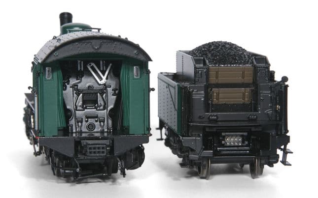 SNCB/NMBS, steam locomotive class 81, 3-dome symetrical boiler, dark green livery, period III (3)