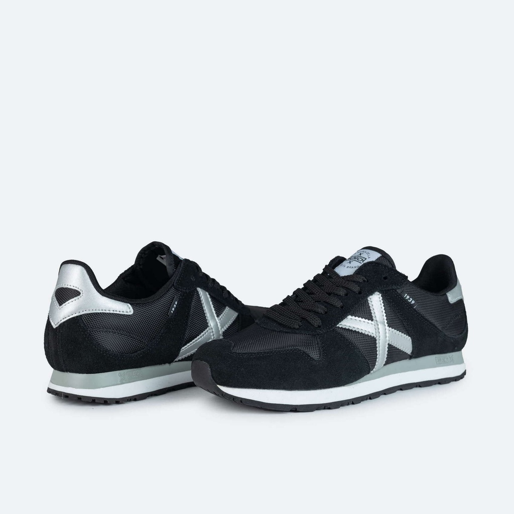 MUNICH MASSANA 432 Retro Running trainers Black and Silver (3)