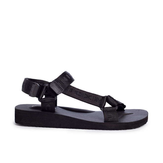 TREKKING SANDAL BLACK (1)