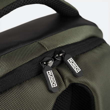 MUNICH BACKPACK SHIELD BLACK (8)
