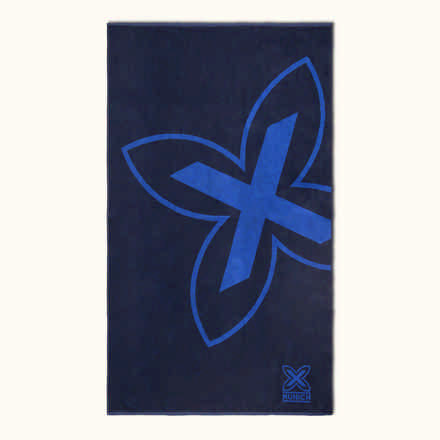 Mustard-colored cotton MUNICH towel. (4)