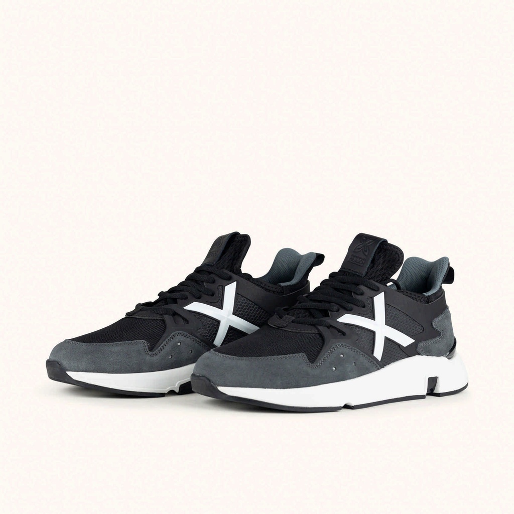 MUNICH CLIK 110 Sneakers athletic style and urban design Black, Grey and White (6)