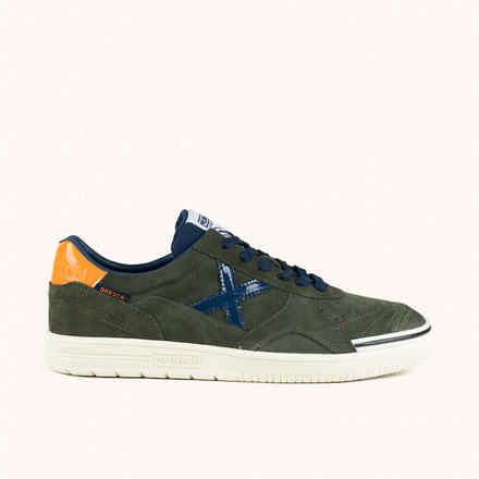 MUNICH GRESCA 332 Trainers in khaki with black and orange details and white sole (2)
