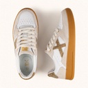 MUNICH LEGIT 121 Sneakers Retro tennis and skate classic design in White, Sand and Caramel (7)