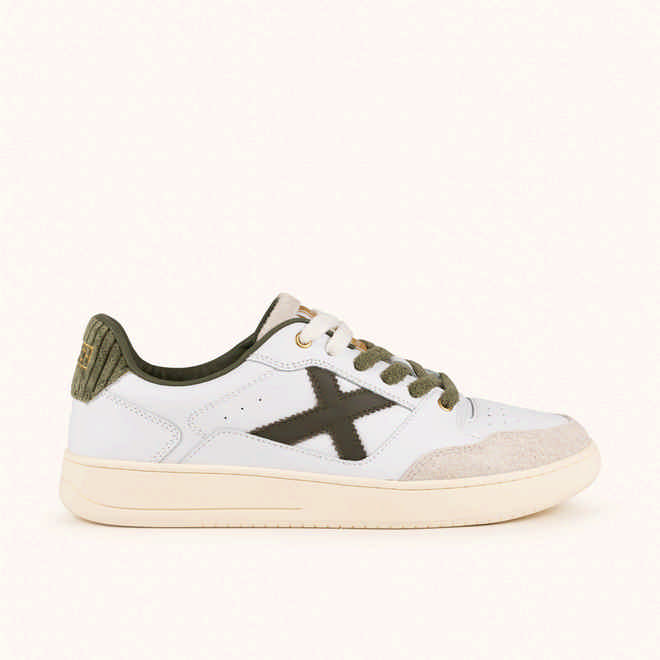 MUNICH LEGIT 125 Sneakers Retro tennis and skate organic essence in White and Olive Green (1)