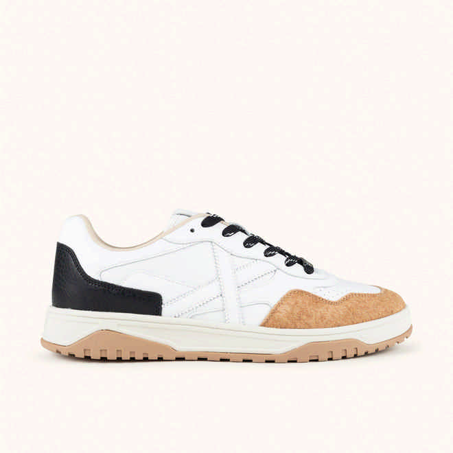 MUNICH TENNEZ 16 Sneakers Retro tennis and skate casual style in White, Caramel and Black (1)