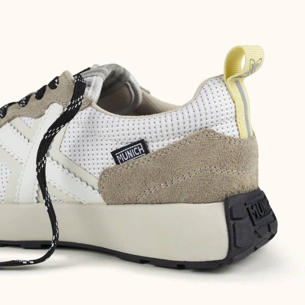 MUNICH XEMINE WMN 116 Sneakers with classic running style and elegant silhouette Beige, White and Silver (3)
