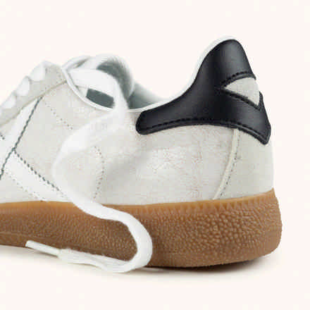 MUNICH XEMINE WMN 116 Sneakers with classic running style and elegant silhouette Beige, White and Silver (9)