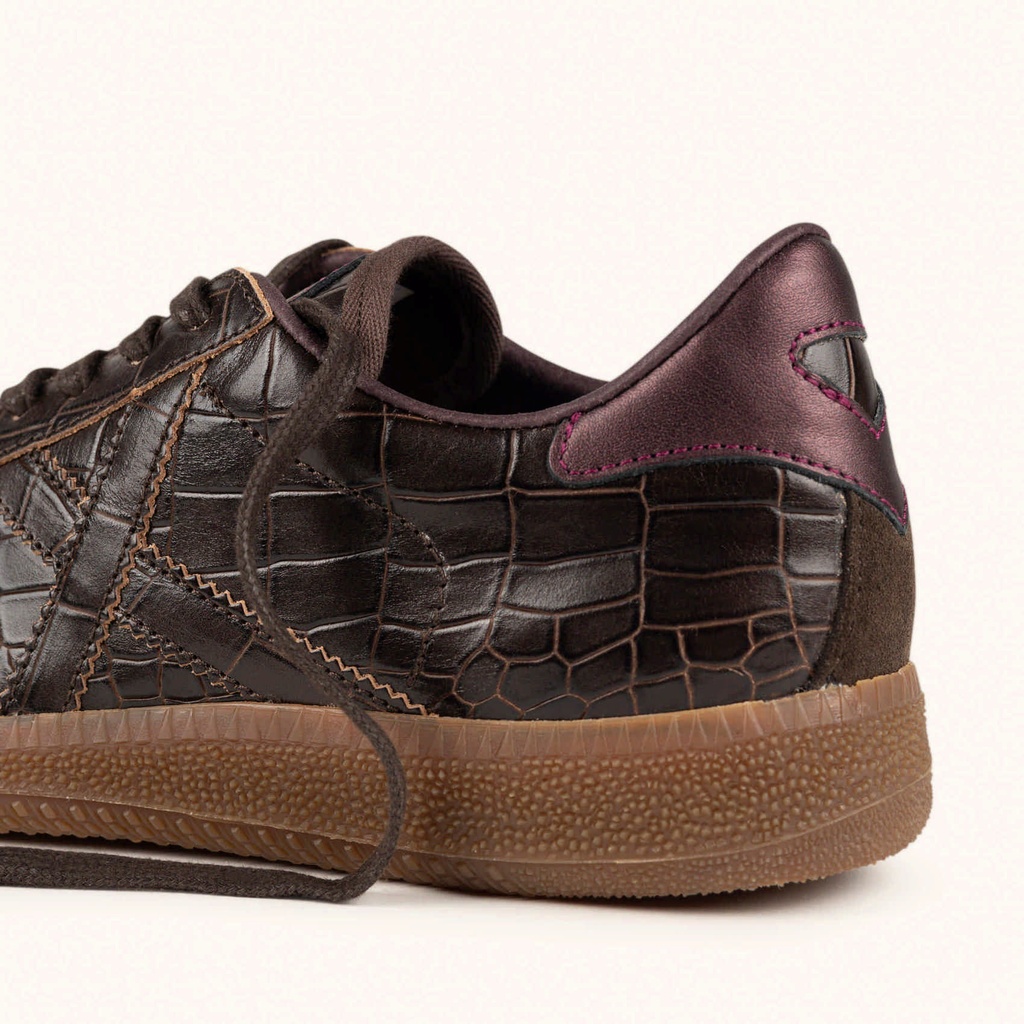MUNICH BARRU 249 Sneakers of elegant design with crocodile effect Dark Brown and Bronze (3)