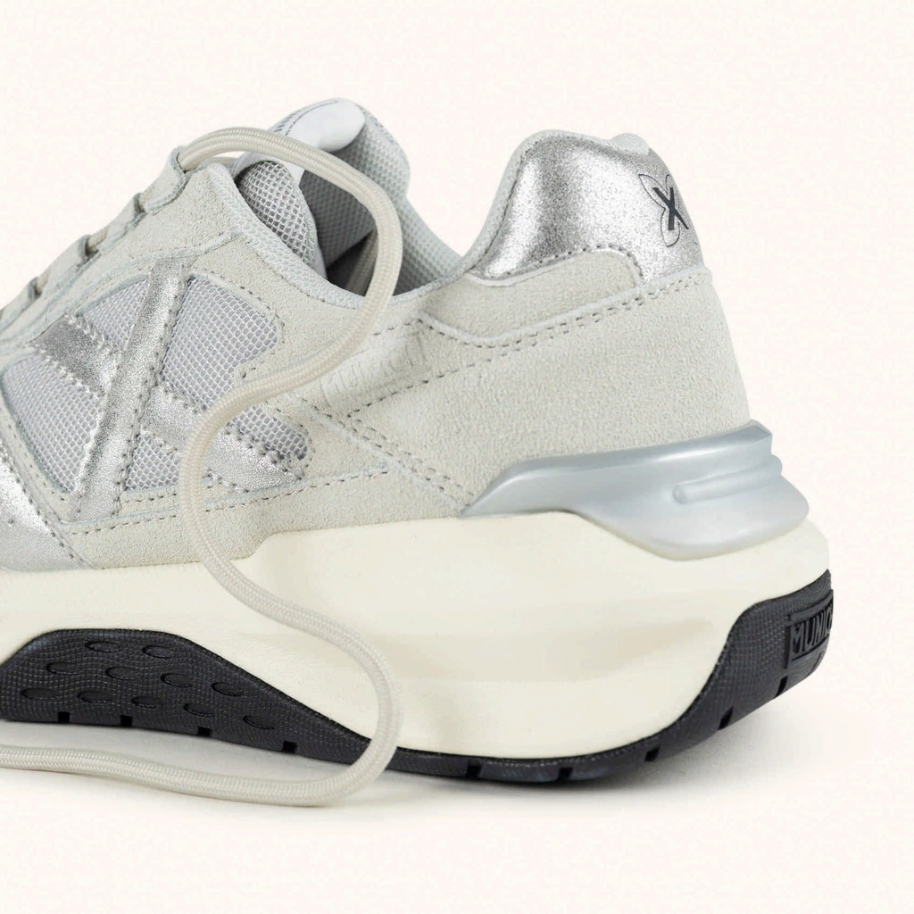 MUNICH NEXA 31 Sneakers futuristic design Light Grey and Silver (4)