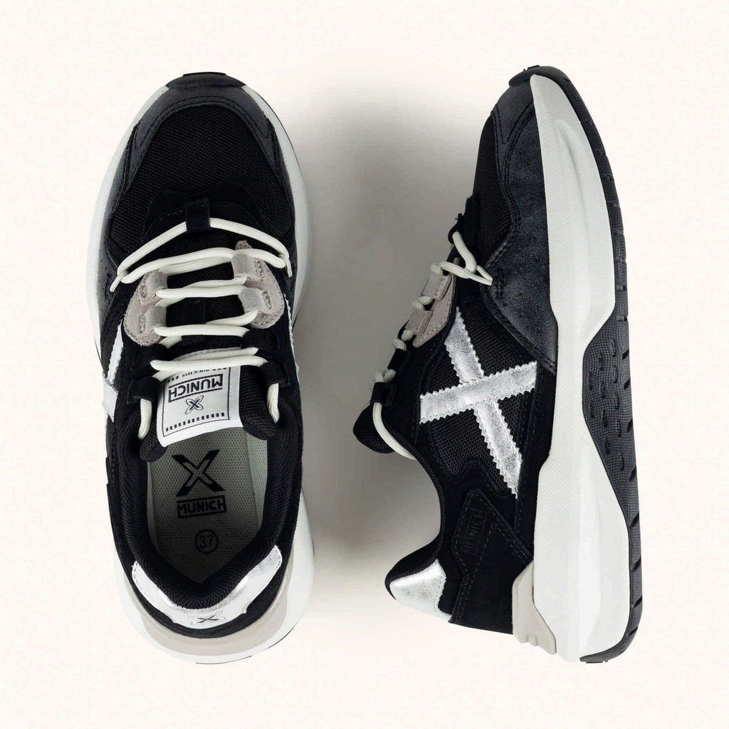 MUNICH NEXA 32 Futuristic design sneakers Black, Silver and White (3)