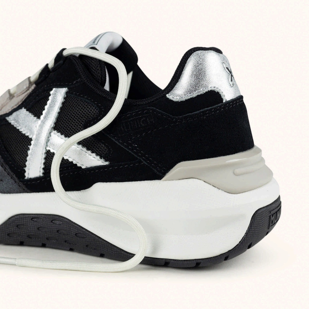 MUNICH NEXA 32 Futuristic design sneakers Black, Silver and White (4)