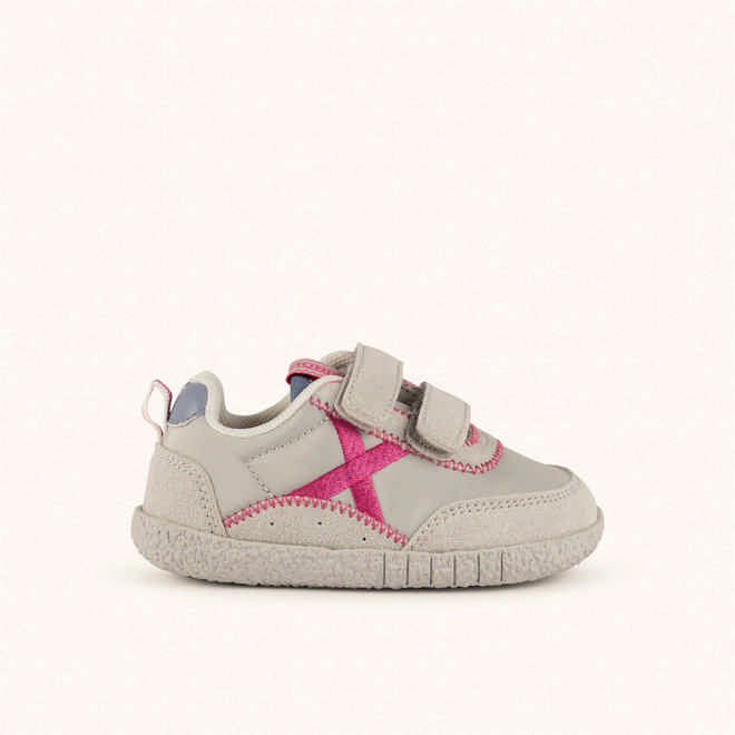 MUNICH BABY KODA W 26 - Children's Barefoot sports trainers in grey and fuchsia with double velcro fastening. (1)