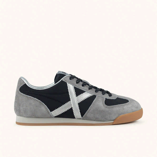 MUNICH STEREO 11 Retro design sneakers Black, Grey and Silver (1)
