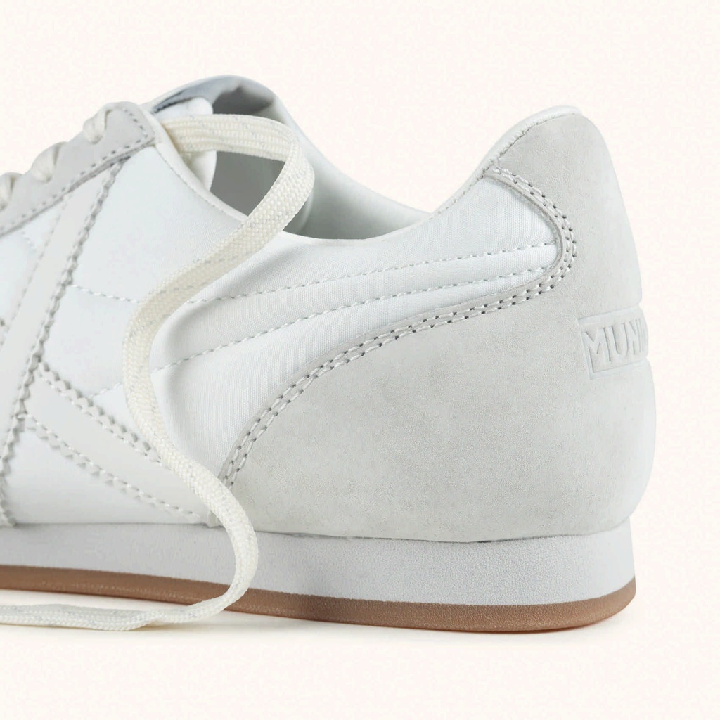 MUNICH STEREO WMN 12 Retro design sneakers White, Light Grey and Caramel (3)