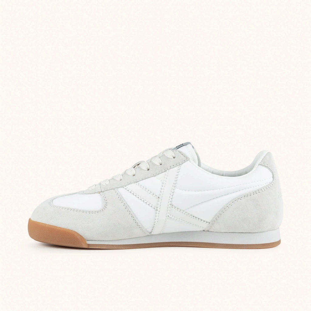 MUNICH STEREO WMN 12 Retro design sneakers White, Light Grey and Caramel (4)