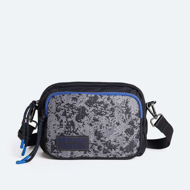 DEEP CROSSBODY BLACK (1)
