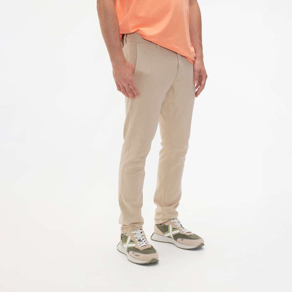Pantalón MUNICH Chino loop de algodón-elastano arena (5)
