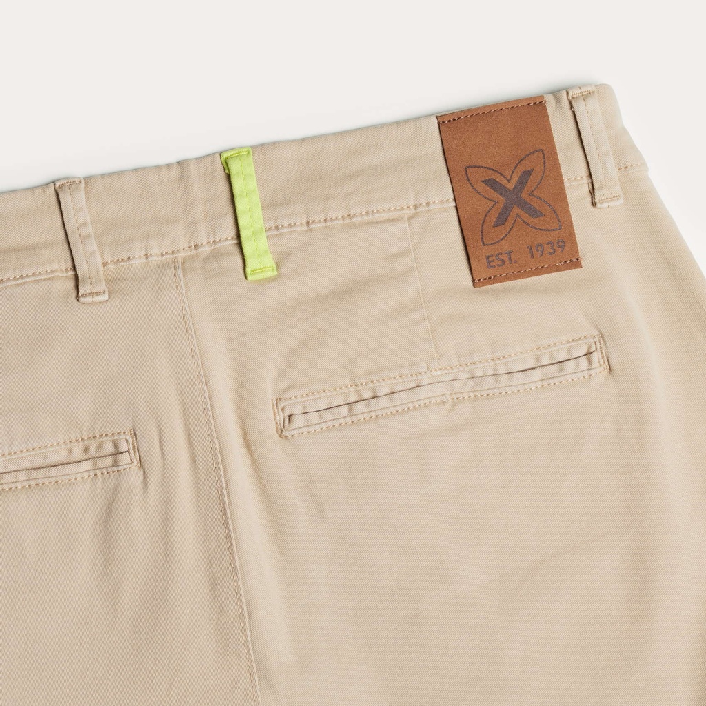 Pantalón MUNICH Chino loop de algodón-elastano arena (9)