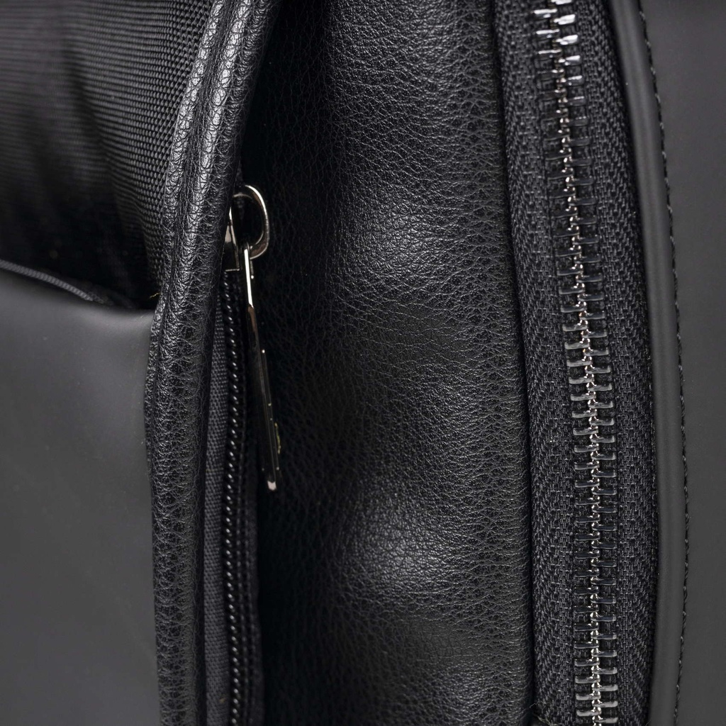 Mochila Negra de Gran Capacidad con Compartimento para Botella JUNGLE BACKPACK SQUARE (3)
