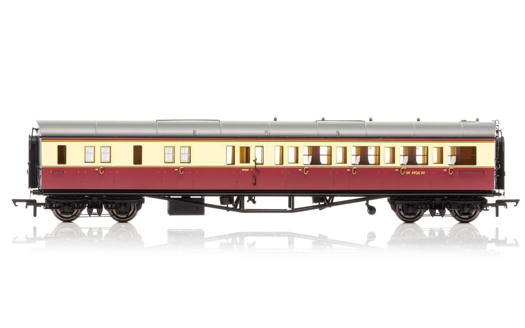 BR, Collett 'Bow-Ended' Corridor Brake Third (Left Hand), W4926W - Era 4