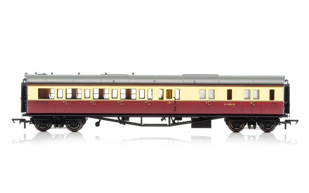 BR, Collett 'Bow-Ended' Corridor Brake Third (Right Hand), W4925W - Era 4