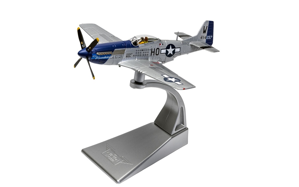 North American P-51D Mustang ‚'Moonbeam McSWINE' - Capt. William T. 'Bill' Whisner Jr