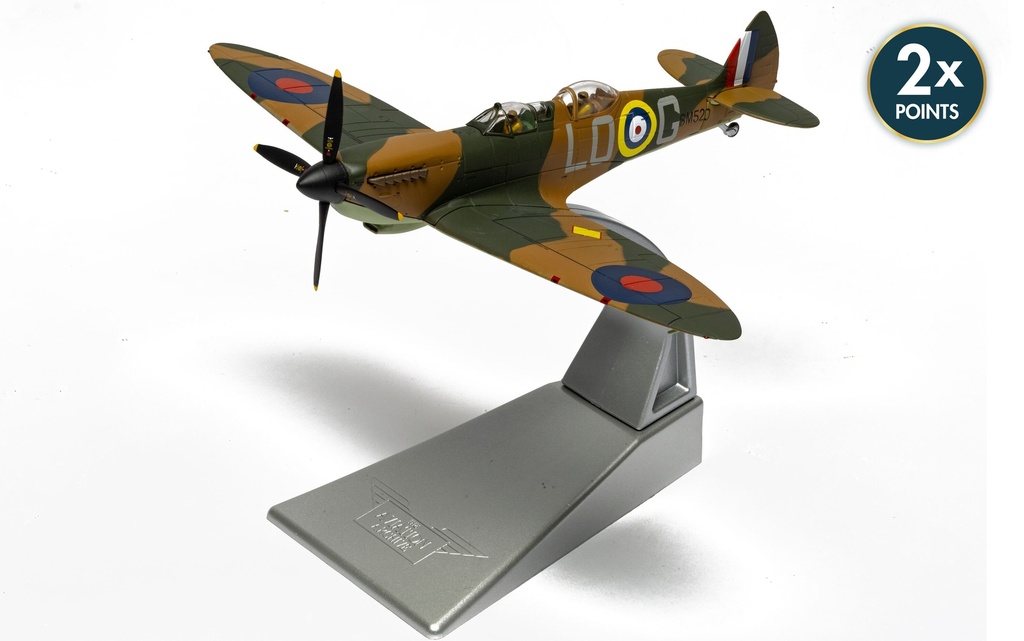 Supermarine Spitfire T9 - SM520 - Spitfires.com - Goodwood Aerodrome