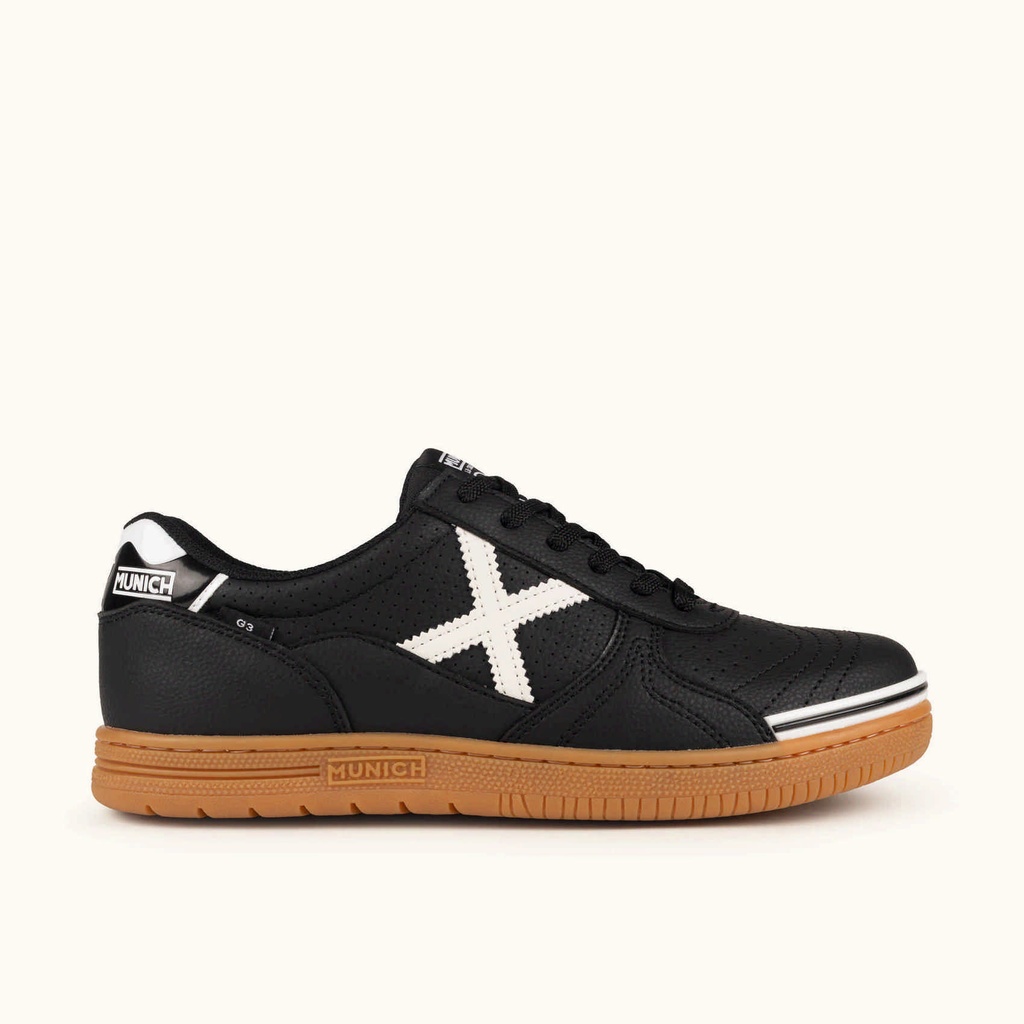 [8445648843640-39] MUNICH G-3 493 White futsal shoes with black details and laces (39)